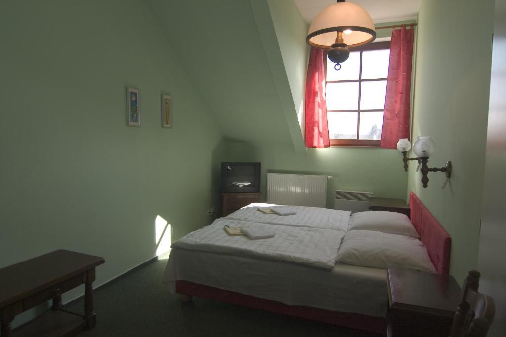 Pivovarsky Dvur Zvikov Zvíkovské Podhradí Kamer foto