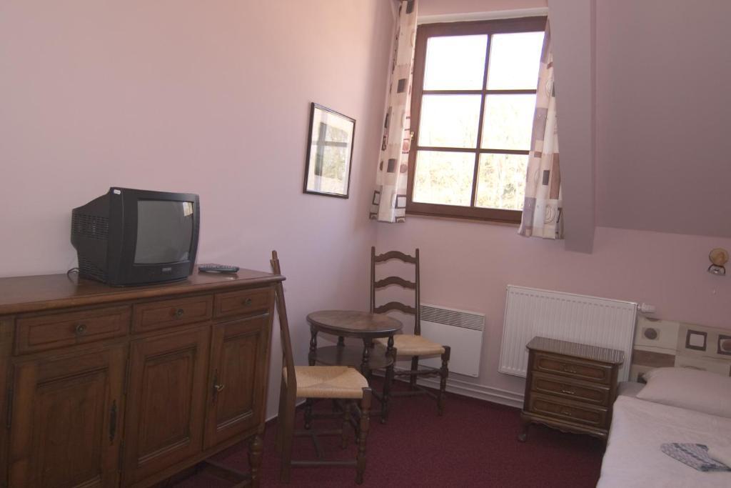 Pivovarsky Dvur Zvikov Zvíkovské Podhradí Kamer foto